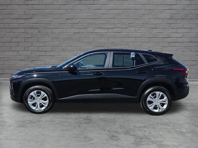 Used 2024 Chevrolet Trax LS FWD image 2