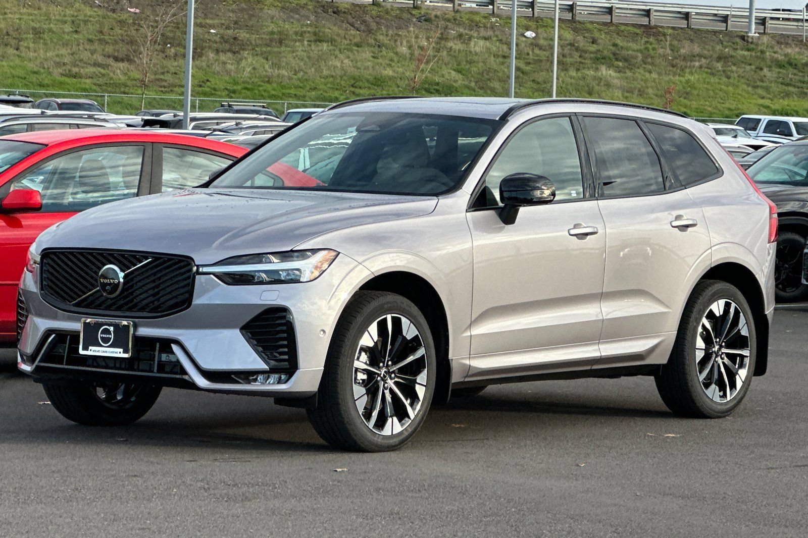 New 2026 Volvo XC60 B5 Plus w/ Climate Package AWD/4WD image 7