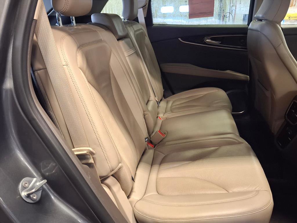 Used 2022 Lincoln Nautilus Reserve w/ Equipment Group 201A AWD/4WD image 7