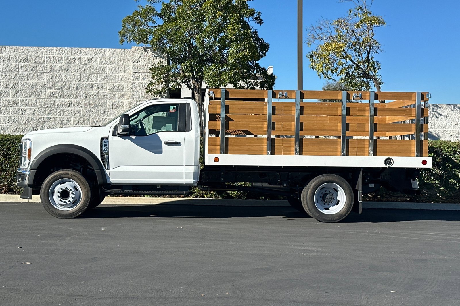New 2025 Ford F550 2WD Regular Cab Super Duty image 7