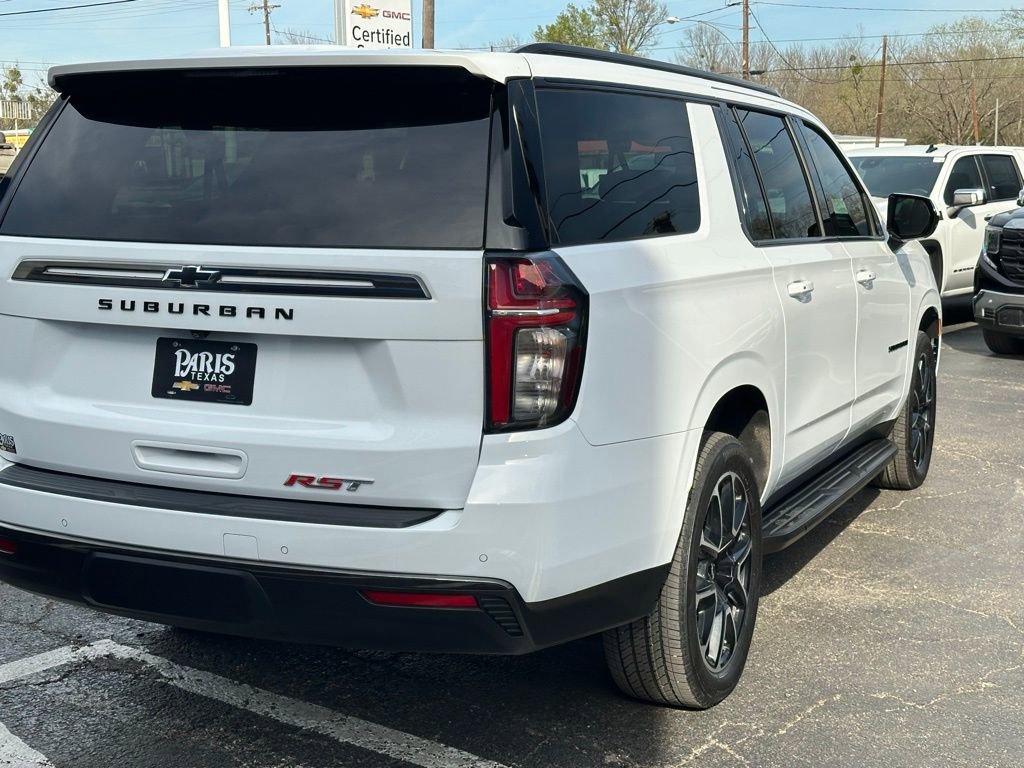 Used 2022 Chevrolet Suburban RST image 6