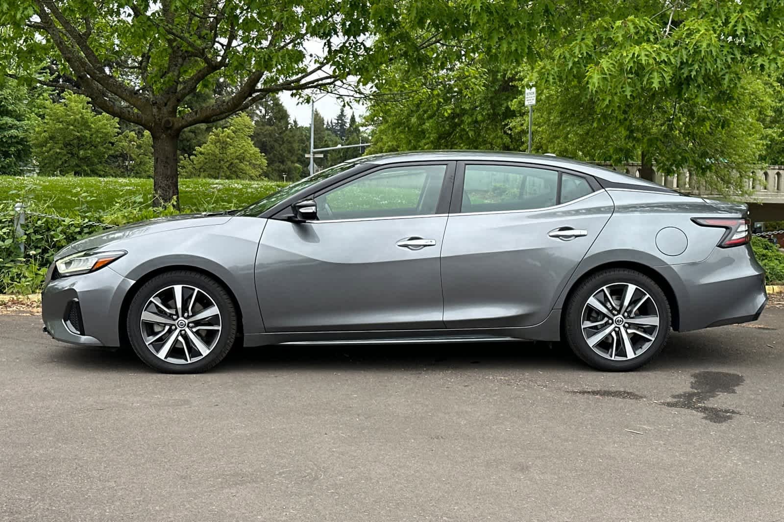 Used 2020 Nissan Maxima 3.5 SV w/ Floor Mat Group FWD image 5