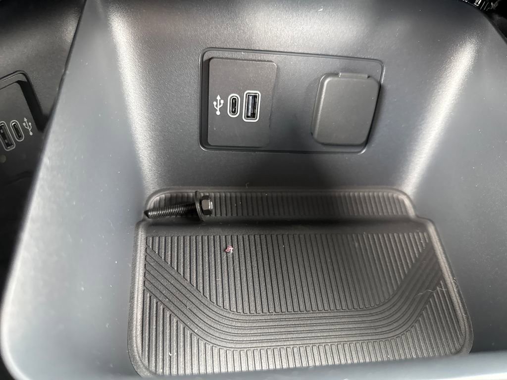 New 2026 Ford Explorer Platinum image 32