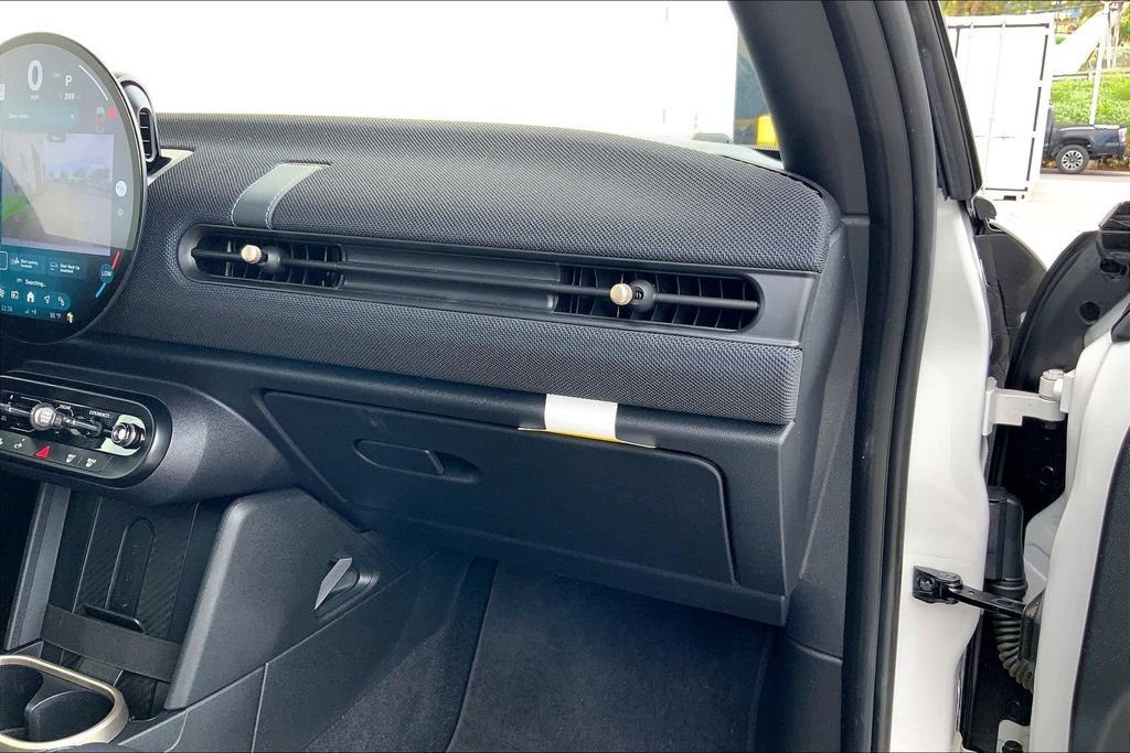 Used 2026 MINI Cooper 2-Door Hardtop FWD image 16