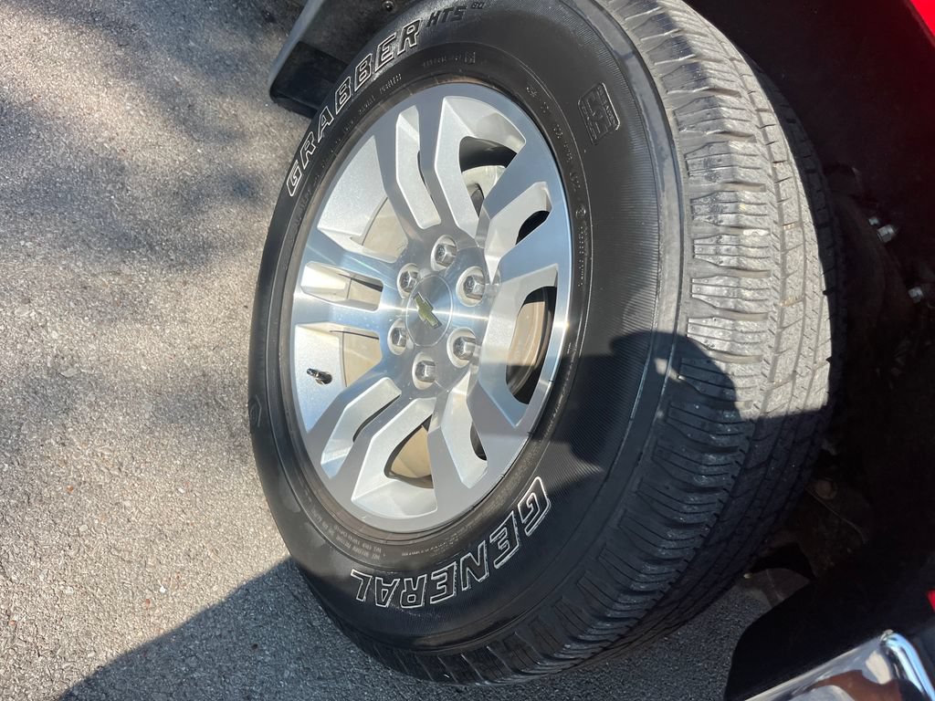Used 2018 Chevrolet Silverado 1500 LT w/ All Star Edition RWD image 37