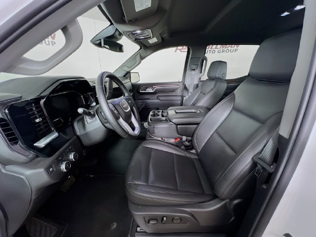 Used 2026 GMC Sierra 1500 SLT AWD/4WD image 10