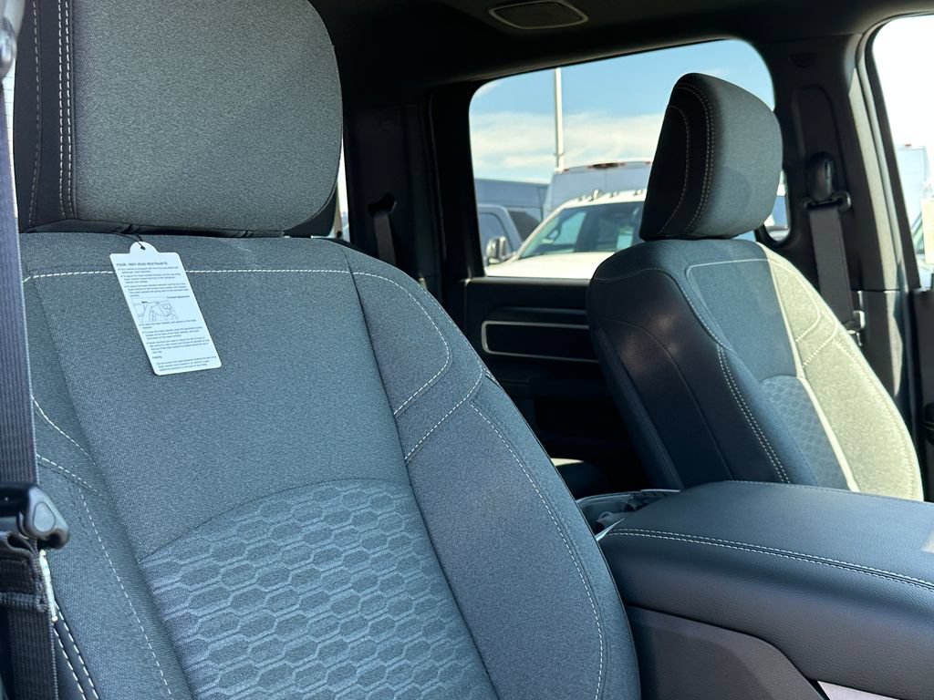 New 2026 RAM 2500 Big Horn AWD/4WD image 15