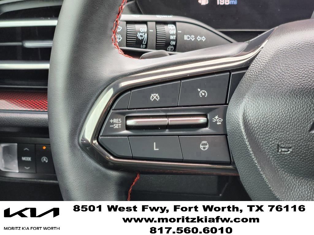 Used 2024 Chevrolet Traverse RS FWD image 28