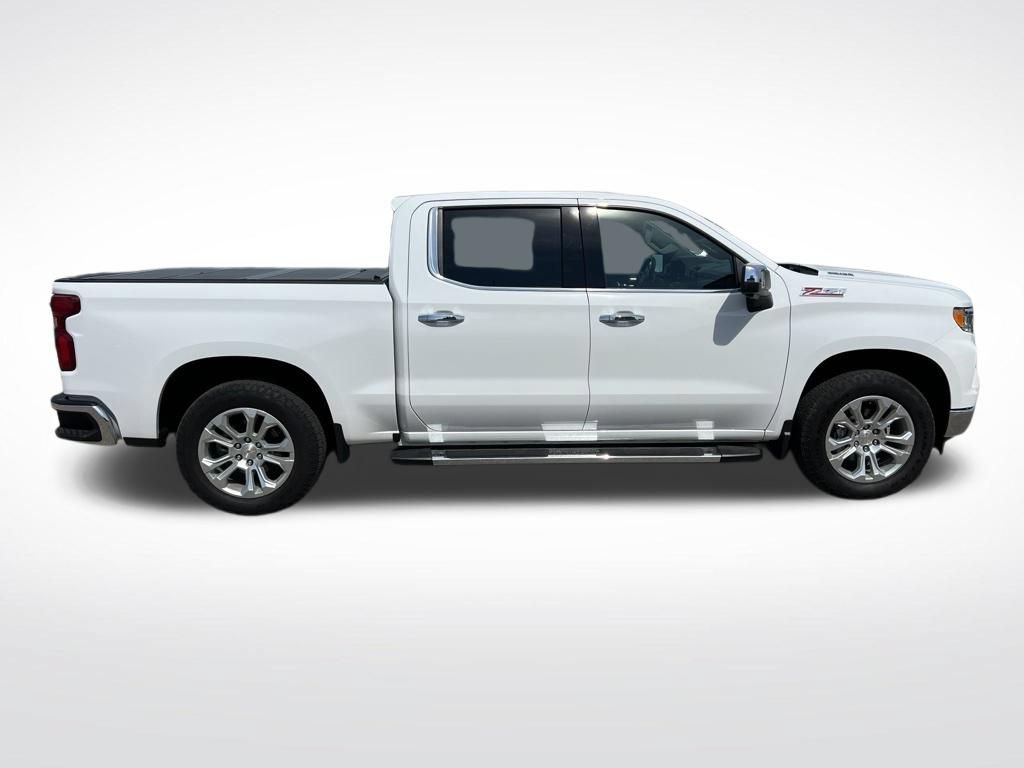 Used 2023 Chevrolet Silverado 1500 LTZ w/ Technology Package AWD/4WD image 11