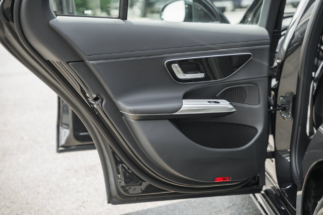 New 2027 Mercedes-Benz E 350 4MATIC Sedan image 35