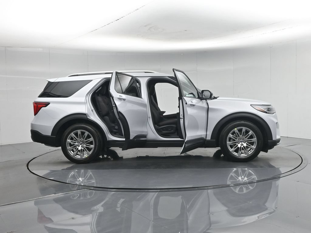 New 2026 Ford Explorer Platinum RWD image 4