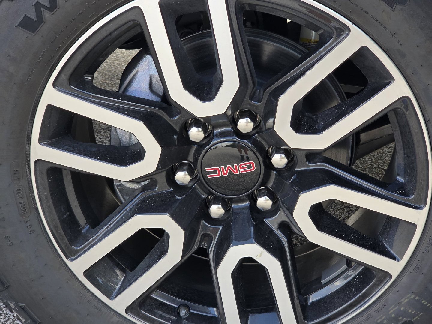 New 2026 GMC Sierra 1500 AT4 w/ AT4 Premium Package AWD/4WD image 13