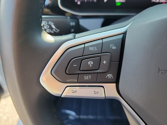 Used 2026 Volkswagen Jetta SE FWD image 19