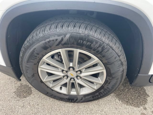 Used 2023 Chevrolet Traverse LT FWD image 10