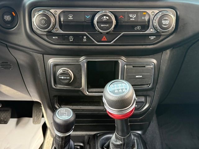 Used 2023 Jeep Wrangler Willys image 34