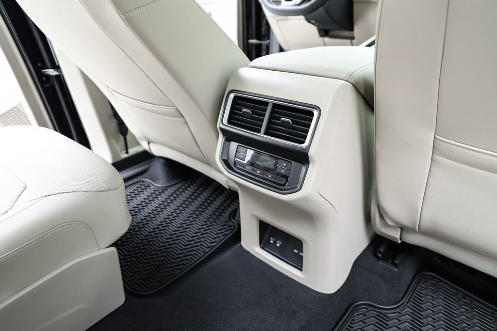 New 2026 Volkswagen Atlas SE image 39