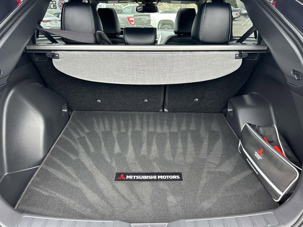 Used 2025 Mitsubishi Eclipse Cross SEL image 16