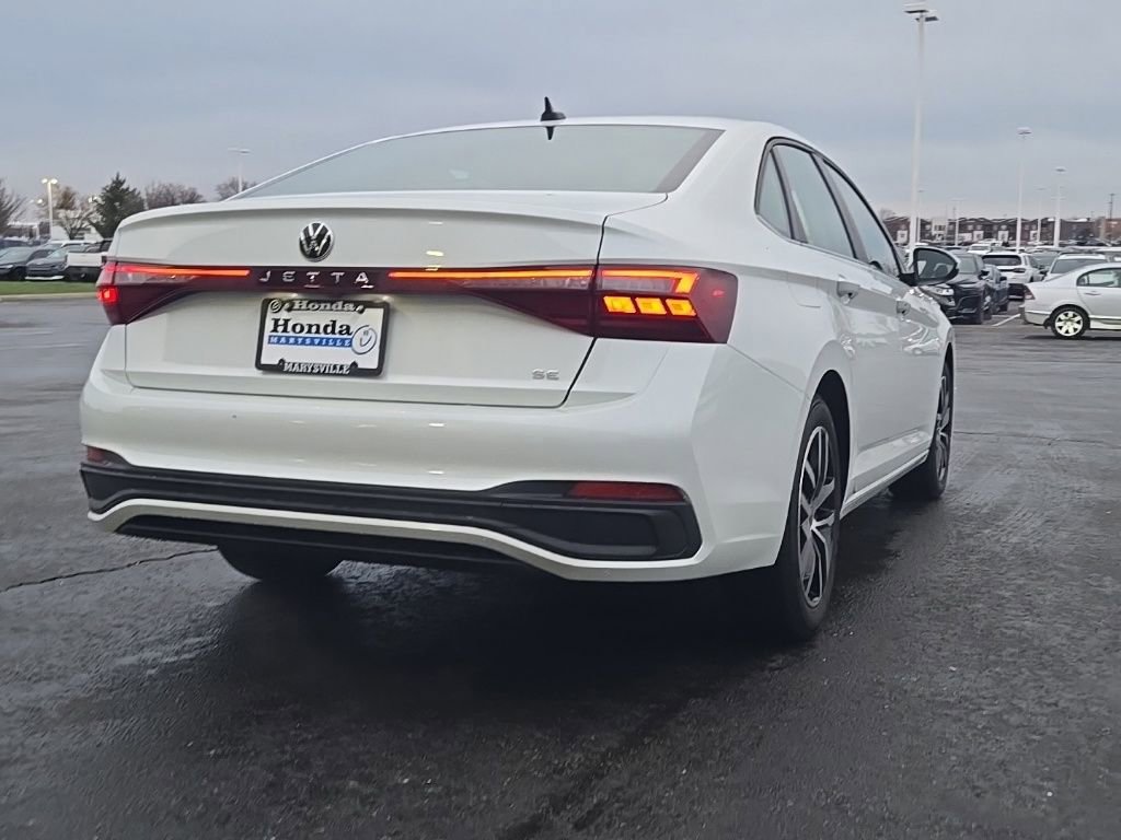 Used 2025 Volkswagen Jetta SE w/ Sunroof Package image 8