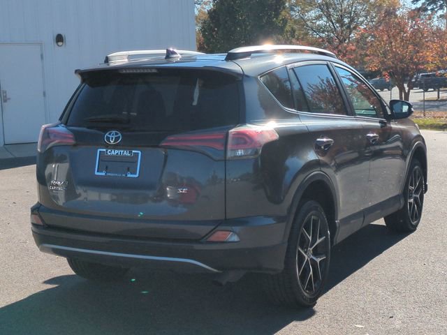 Used 2017 Toyota RAV4 SE image 3