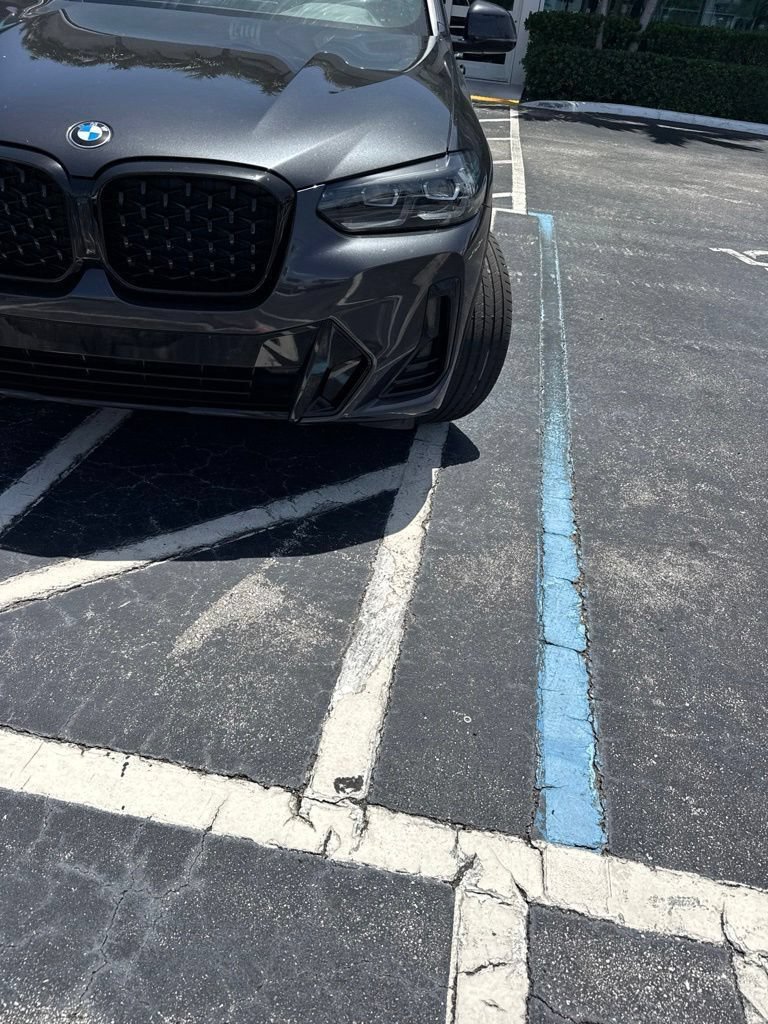 Used 2024 BMW X4 xDrive30i w/ M Sport Package AWD/4WD image 9