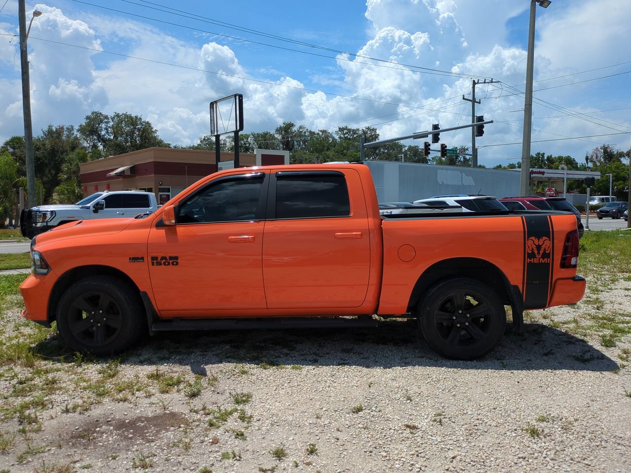 Used 2017 RAM 1500 Sport w/ Ignition Orange Sport Package AWD/4WD image 7
