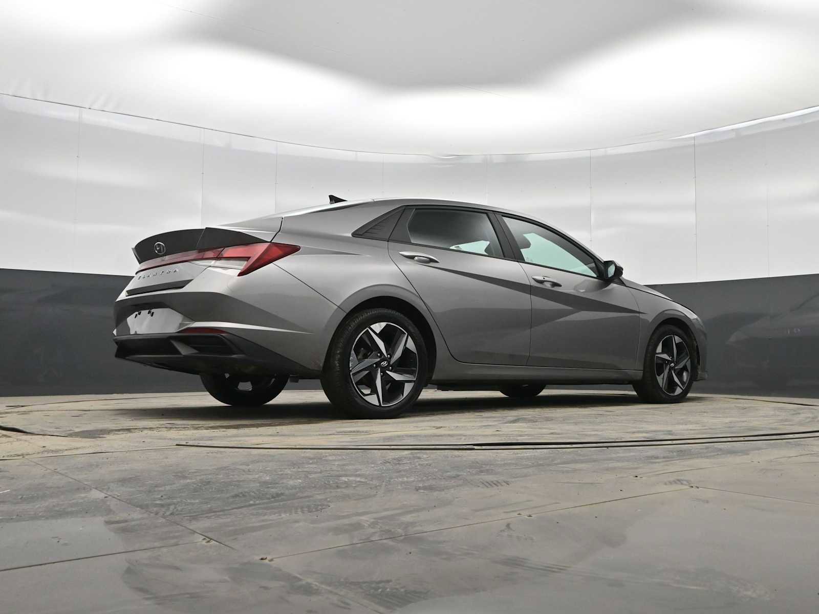 Used 2023 Hyundai Elantra SEL w/ Convenience Package image 36