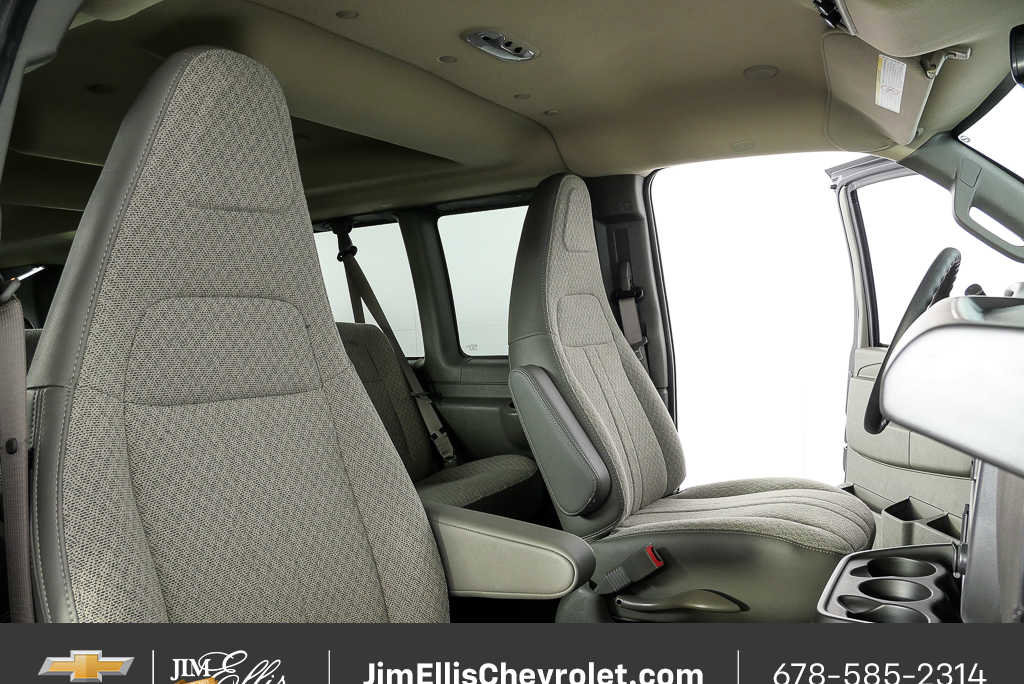 New 2025 Chevrolet Express 3500 LT w/ LT Preferred Equipment Group image 17