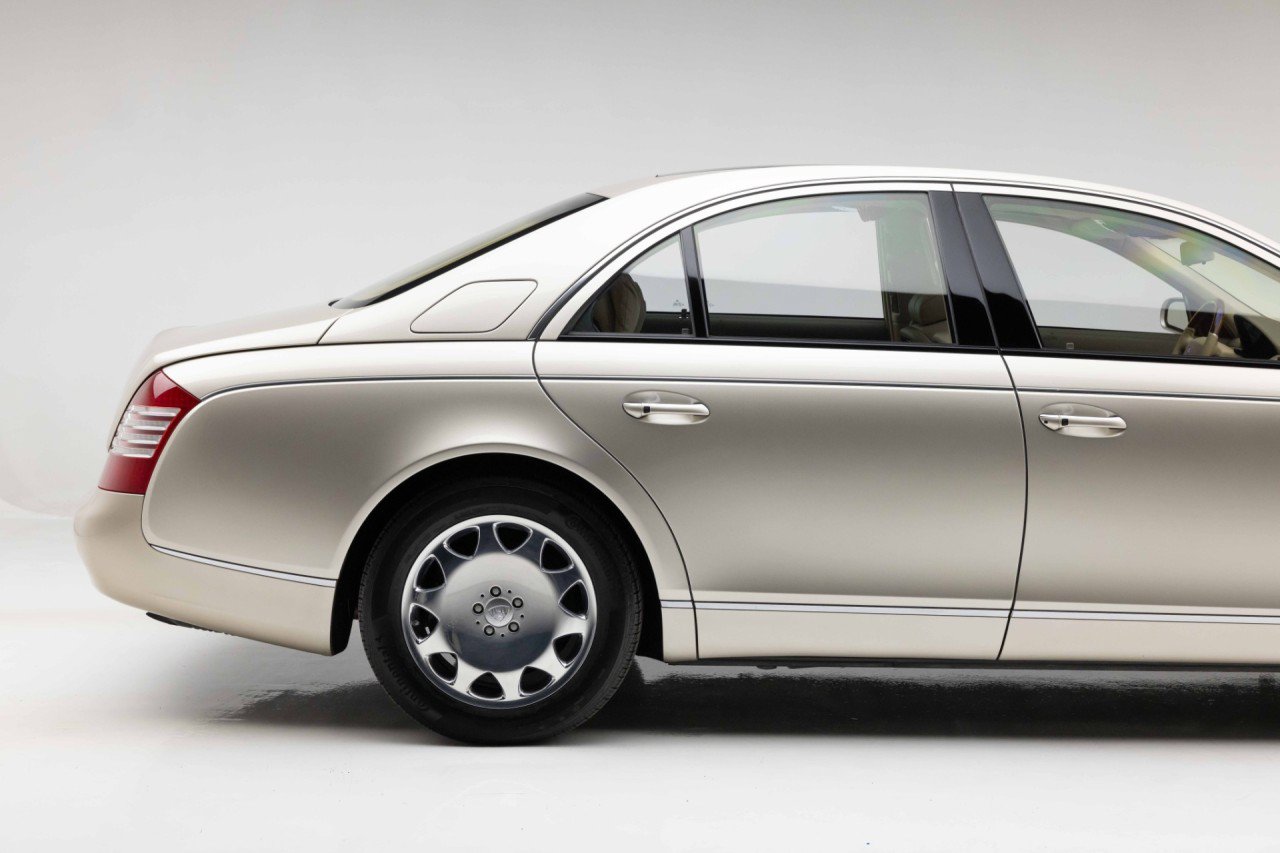 Used 2004 Maybach 57 RWD image 21