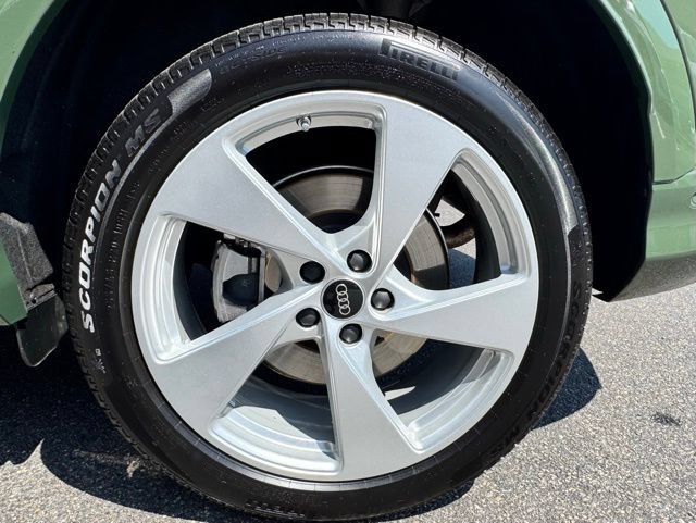Certified 2025 Audi Q5 Premium w/ Premium Plus AWD/4WD image 20