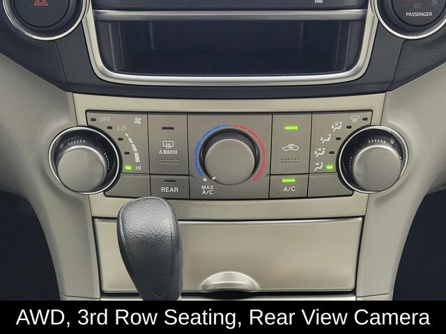 Used 2013 Toyota Highlander Plus AWD/4WD image 22