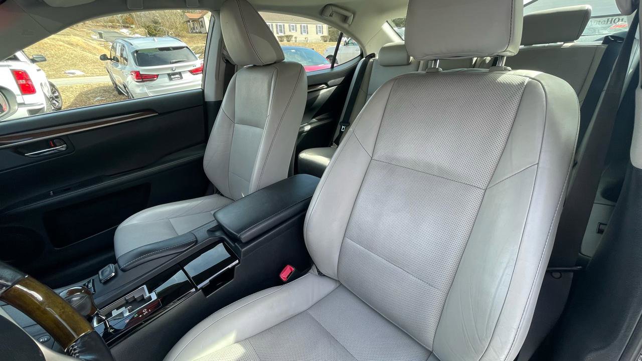 Used 2015 Lexus ES 350 w/ Luxury Package image 17