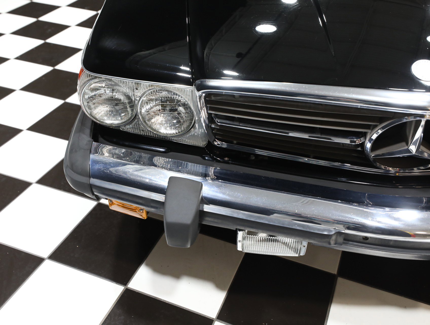 Used 1989 Mercedes-Benz 560 SL image 17