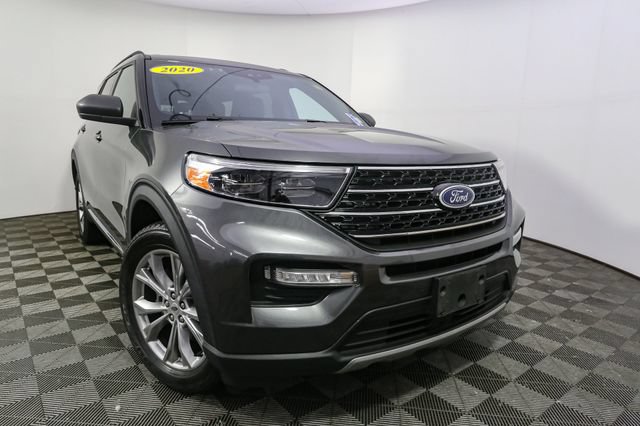 Used 2020 Ford Explorer XLT w/ Equipment Group 202A AWD/4WD image 3