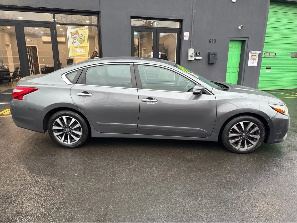Used 2016 Nissan Altima 2.5 SL w/ 2.5 Technology w/LED Package image 4