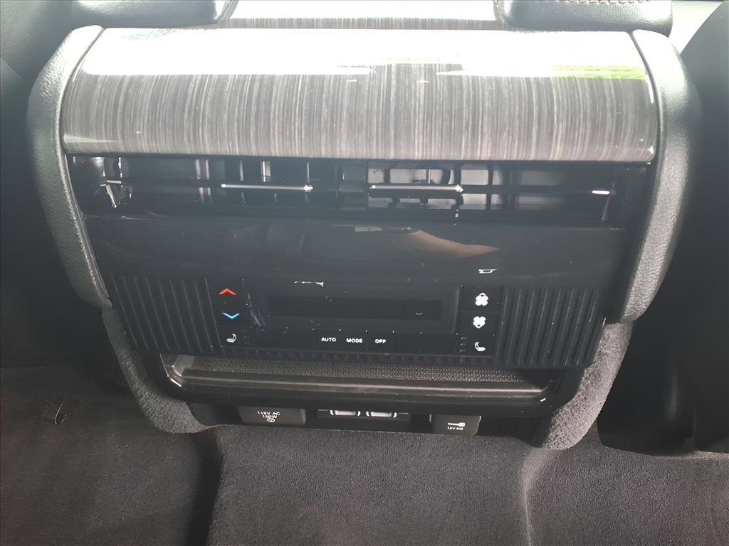 Used 2022 Jeep Wagoneer Series III image 12