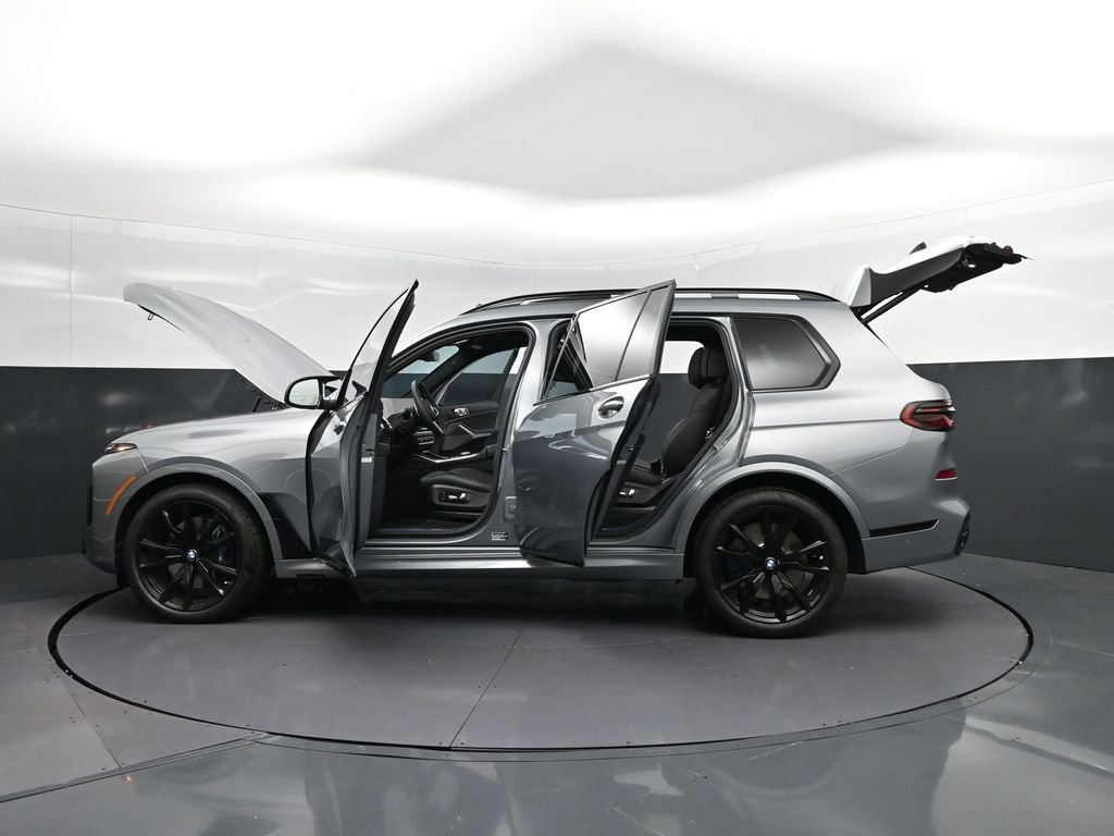 Used 2025 BMW X7 M60i w/ Executive Package AWD/4WD image 46