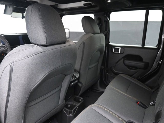 New 2025 Jeep Gladiator Sport image 15