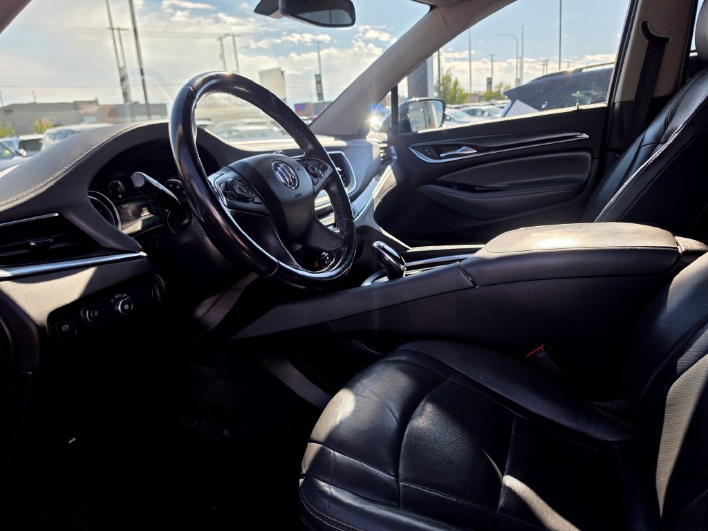 Used 2018 Buick Enclave Essence AWD/4WD image 9