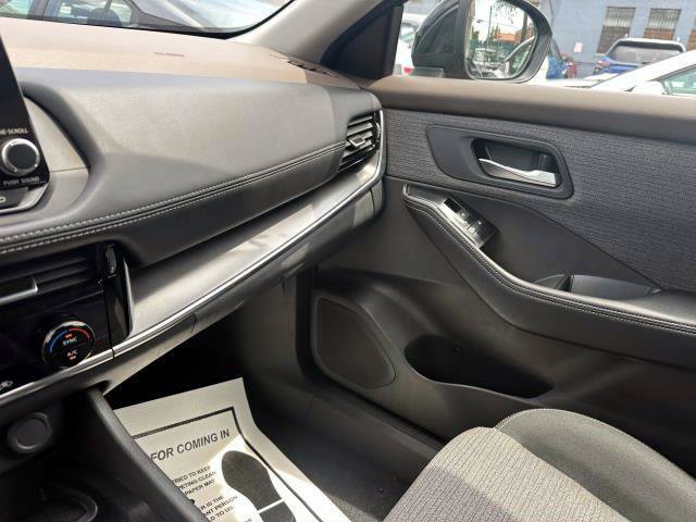 Certified 2022 Nissan Rogue SV AWD/4WD image 24
