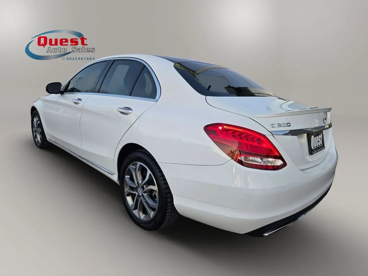 Used 2017 Mercedes-Benz C 300 4MATIC Sedan image 4