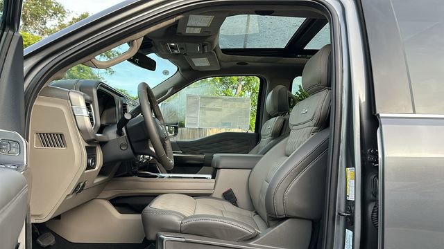 New 2025 Ford F250 Platinum w/ Platinum Plus Package image 18