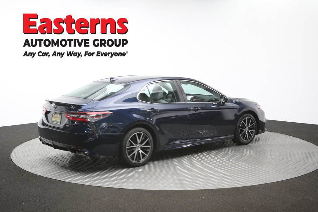 Used 2021 Toyota Camry SE image 41