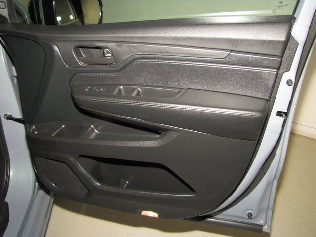 Certified 2023 Honda Odyssey Sport image 19