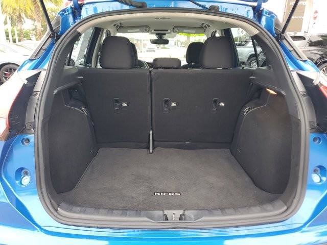 Used 2023 Nissan Kicks S image 11