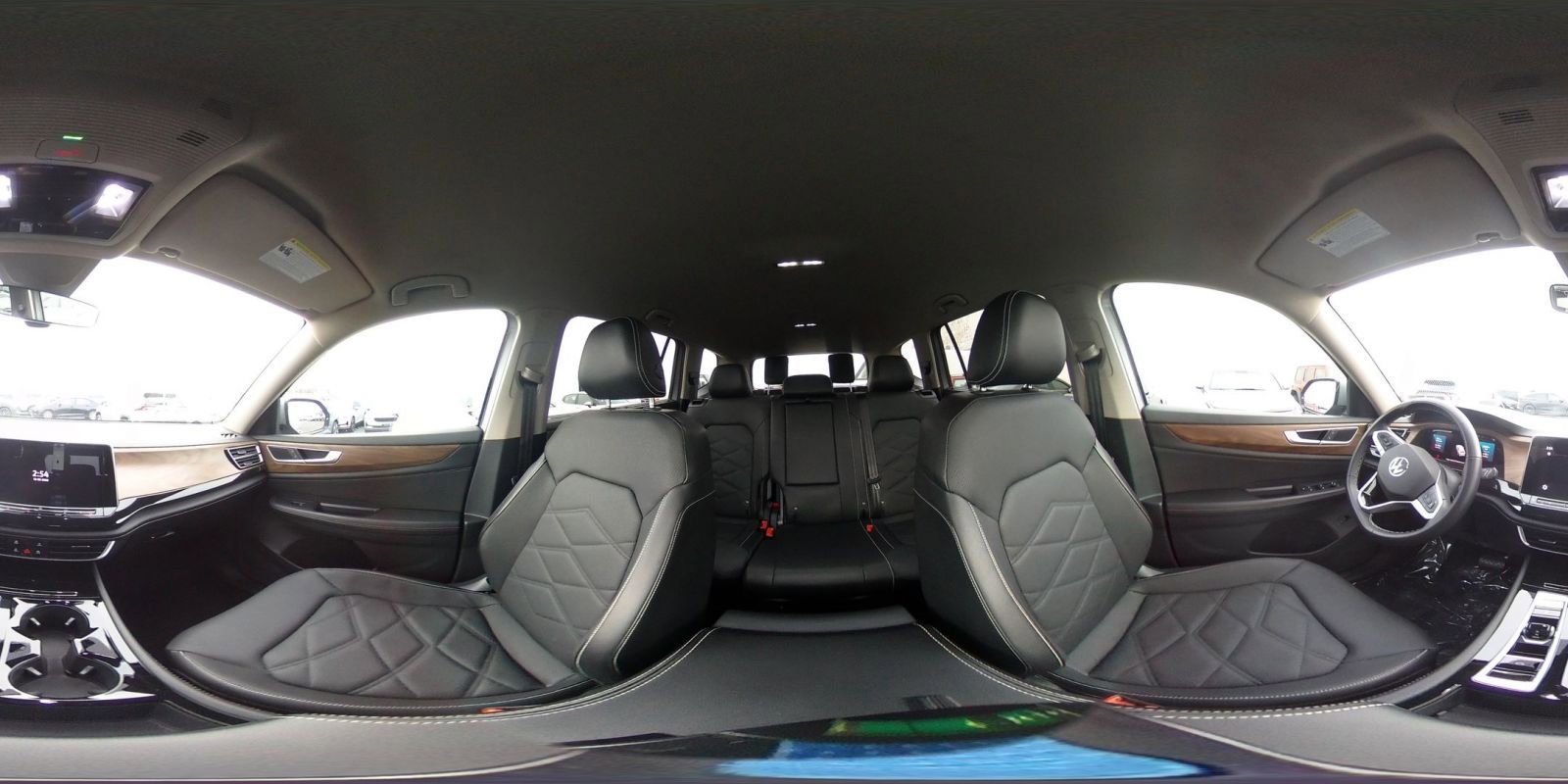 Used 2025 Volkswagen Atlas SE image 42