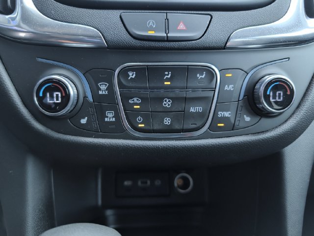 Used 2023 Chevrolet Equinox LT FWD image 19