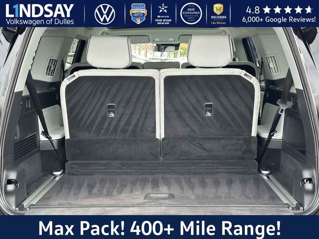 Used 2025 Rivian R1S Adventure image 17