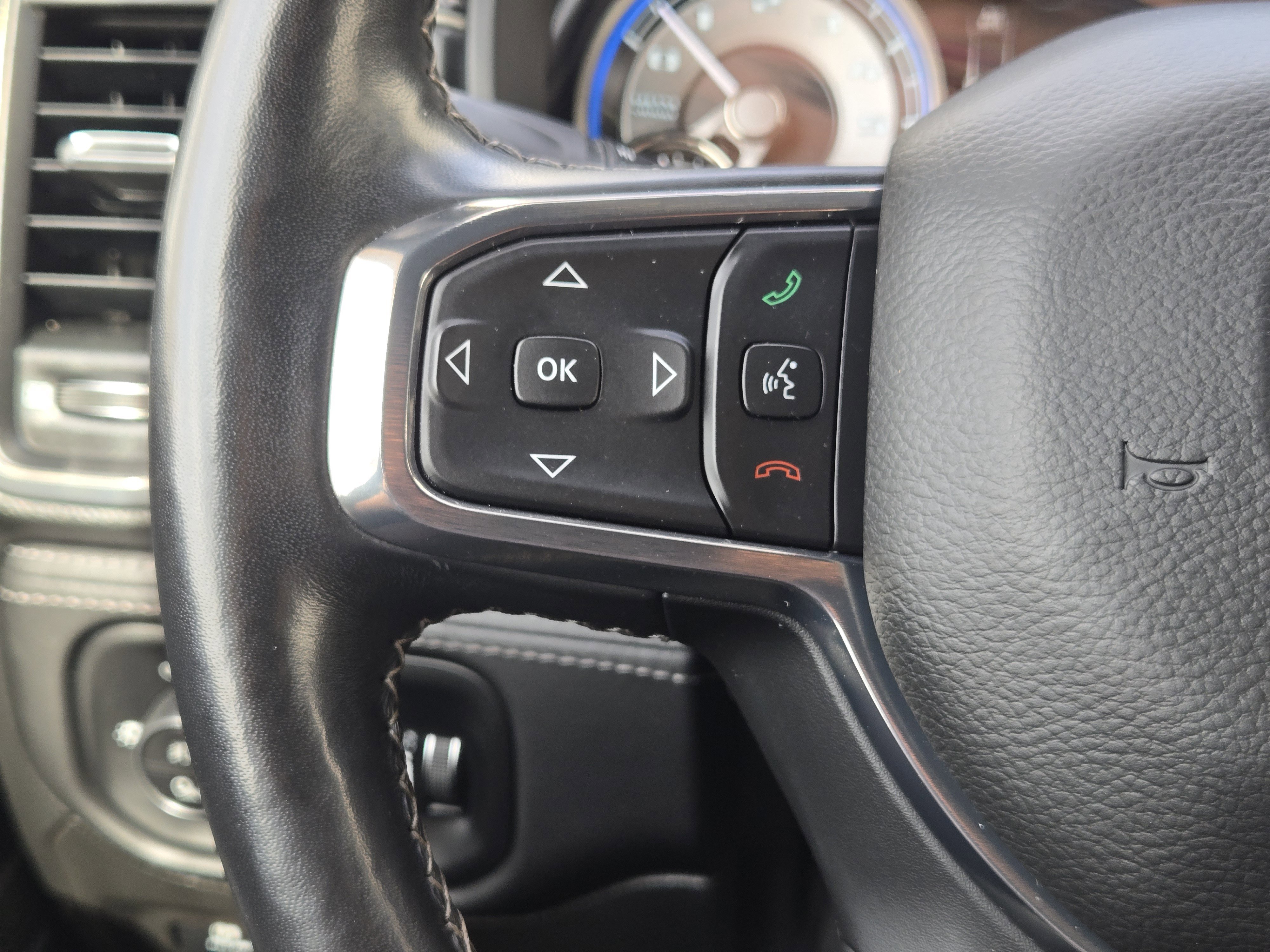 Used 2020 RAM 1500 Limited image 31