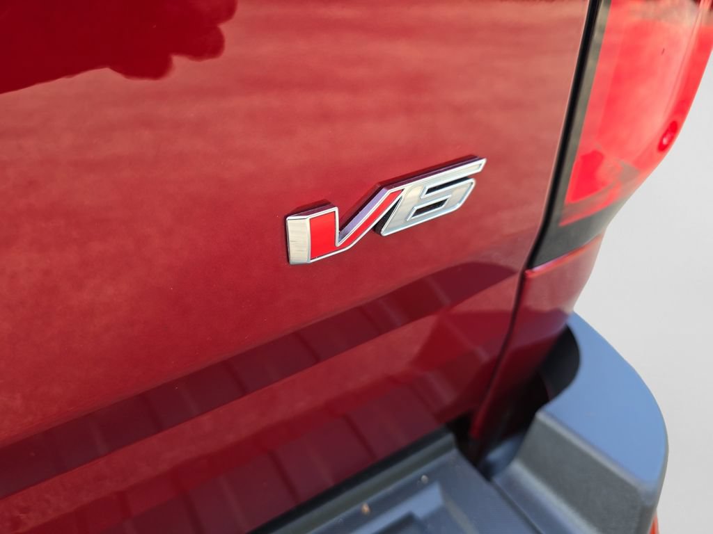 Used 2022 Chevrolet Colorado Z71 AWD/4WD image 30