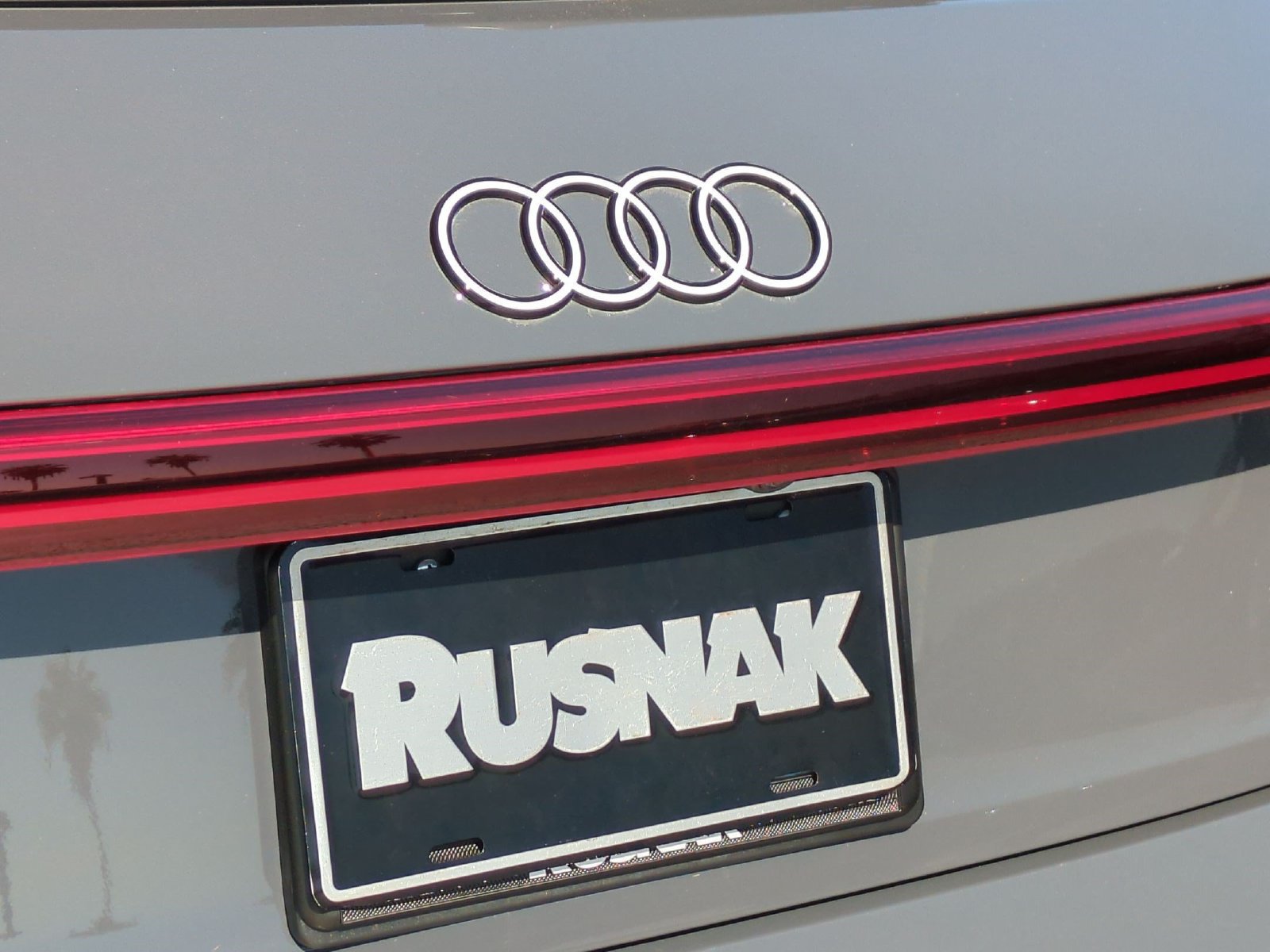 Used 2024 Audi Q8 e-tron Premium Plus w/ Premium Plus Package AWD/4WD image 19